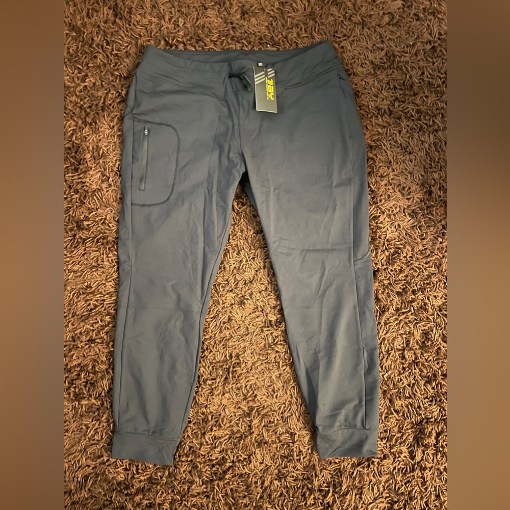 New TBY Men’s Athletic Joggers – Black – Lightweight & Stretchy - Picture 1 of 7